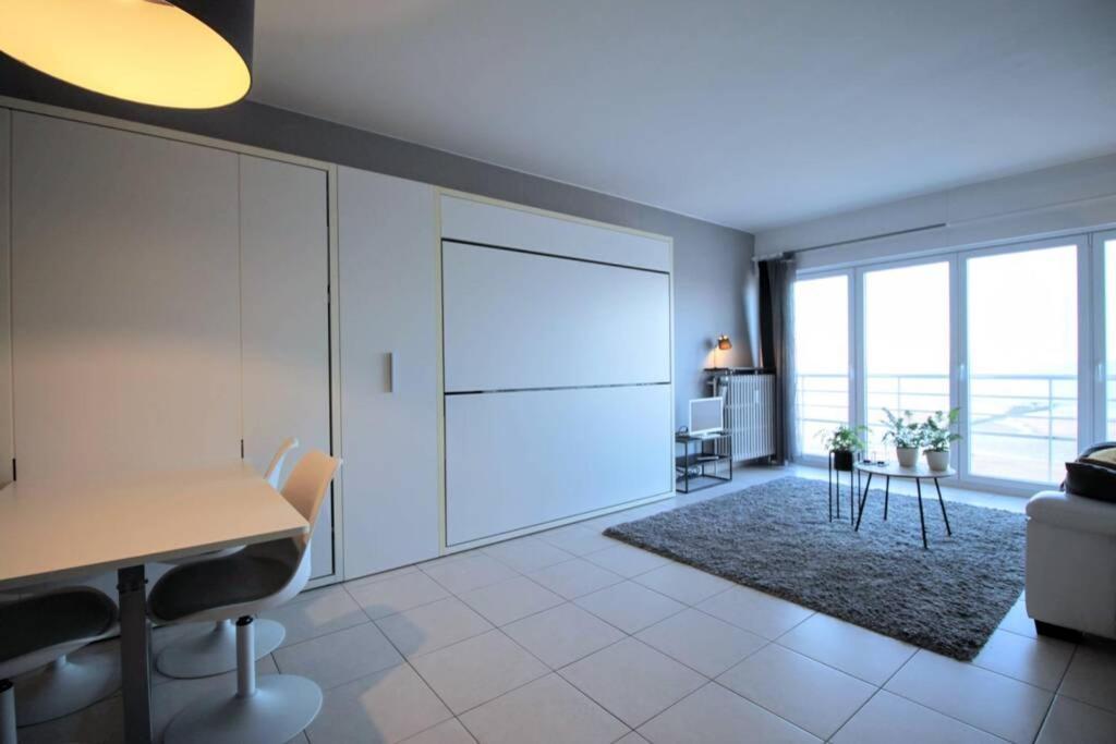 Knappe Studio Met Subliem Zeezicht! Oostende Bagian luar foto